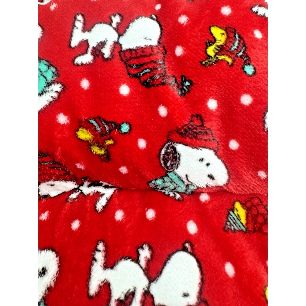 Peanuts Snoopy Christmas Cozy Pet Bed 22"x19" | Small Dog & Cat Holiday Gift - Picture 4 of 14